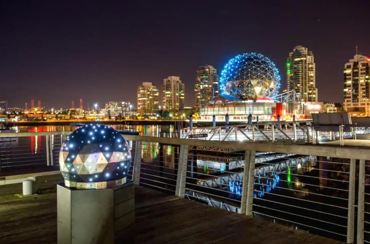 Spacious 1br&office Views Freeparking Amenities * Vancouver