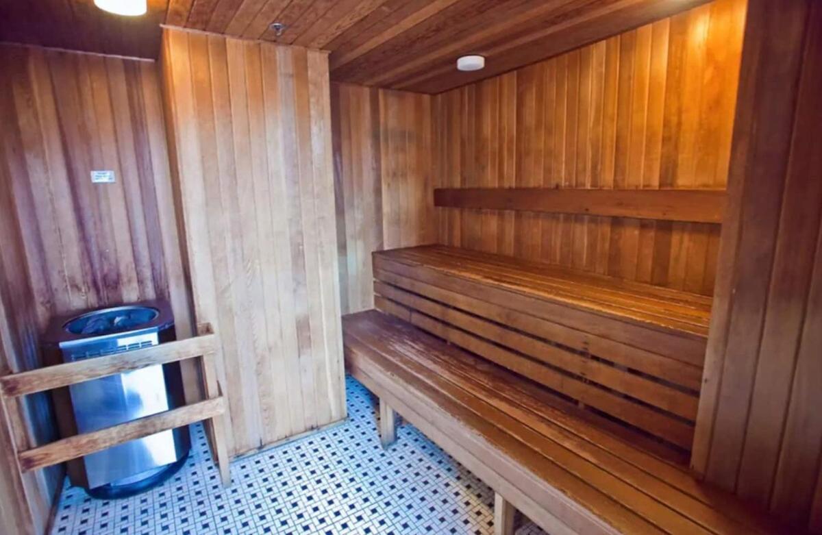 Apartment Spacious 1br&office Views Freeparking Amenities Vancouver
