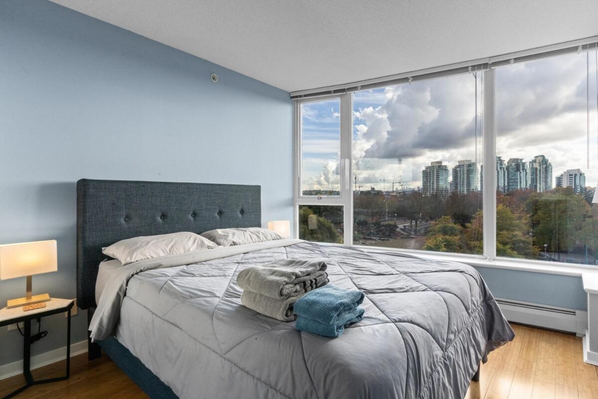 Spacious 1br&office Views Freeparking Amenities