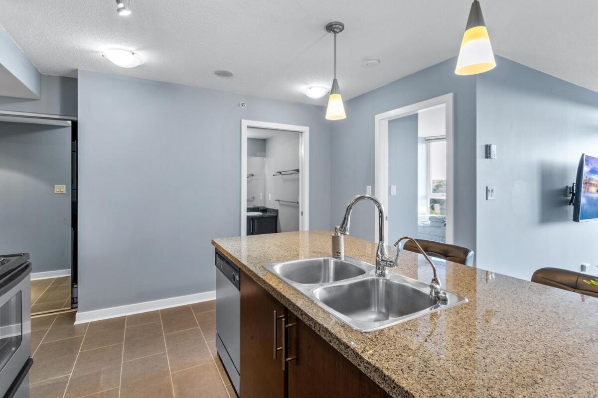 Spacious 1br&office Views Freeparking Amenities Apartment *